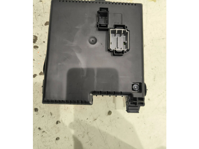 Zámek zadních dveří 30728512, 00006198968   Volvo V70 2006
