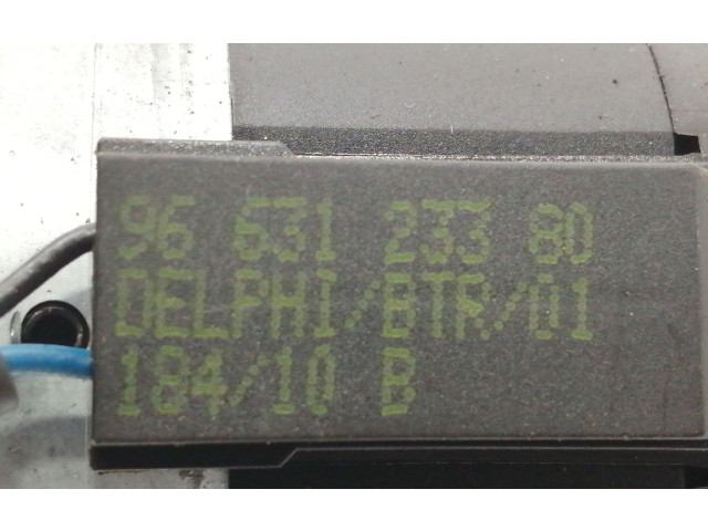 Řídící jednotka 9807028580, 0281013334   Peugeot 5008 2010