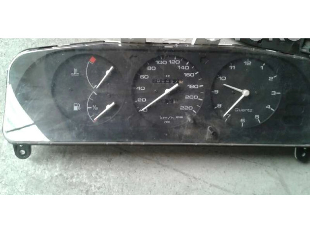 Přístrojová deska  Nissan Primera 1990 87001302, CUADROINSTRUMENTOS  