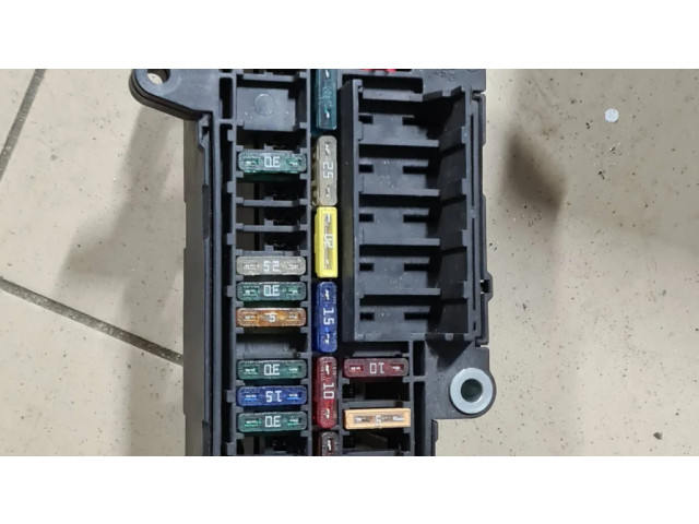  Pojistková skříňka 6900583   BMW 7 E65 E66 2005