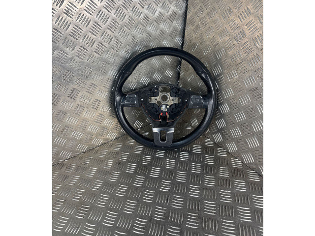 Руль Volkswagen Tiguan  2007 - 2016 года 5C0419091B, 5K0959542      