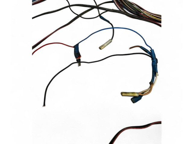   Pojistková skříňka 61131370761, 61131368802   BMW 3 E30 1984