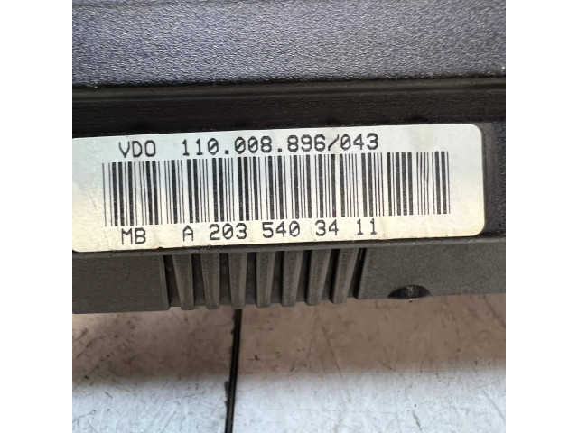 Přístrojová deska  Mercedes-Benz C W203 2004 A2035403411, 110008896043  