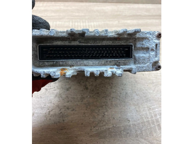Řídící jednotka 028906021HA, 0281001701   Volkswagen Caddy 1996