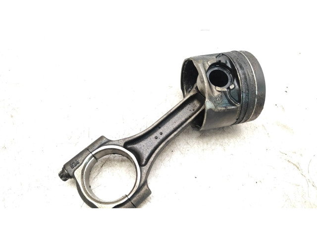 Píst N053E   BMW 1 F20 F21  pro naftový motor 1.5 B37D15 