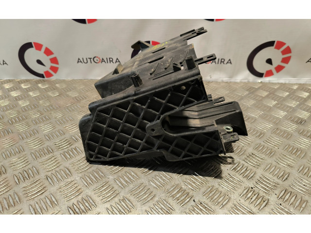 Блок предохранителей  68251775AA   Jeep Grand Cherokee    