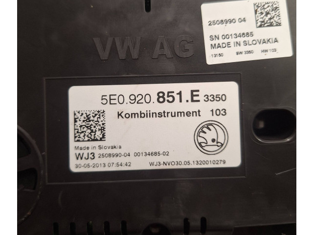 Přístrojová deska  Skoda Octavia Mk3 (5E) 2014 5E0920851E, 2508990  