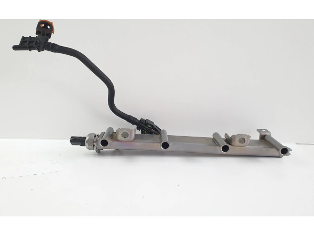 Vstřikovací lišta 8945833041   Toyota RAV 4 (XA50)     