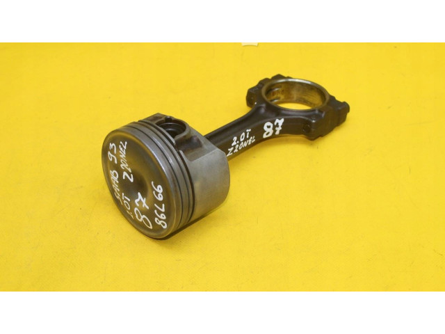  Поршень с шатуном    Volkswagen Beetle 1302  