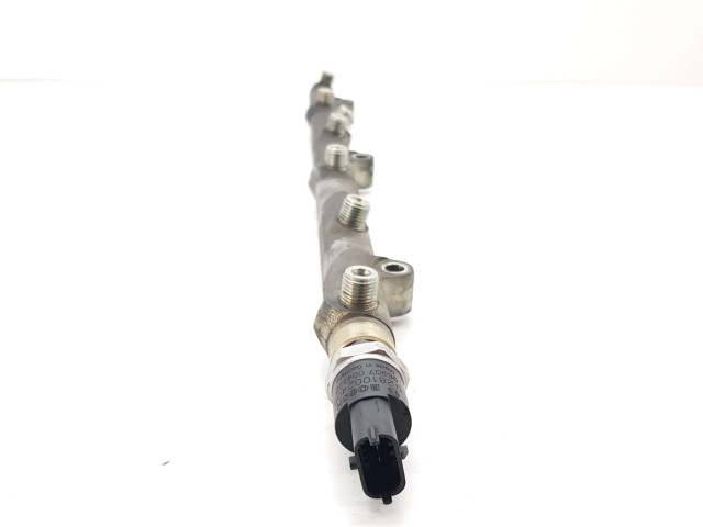 Vstřikovací lišta 0445216002, 0281002405   BMW 5 E39  pro naftový motor 3.0  