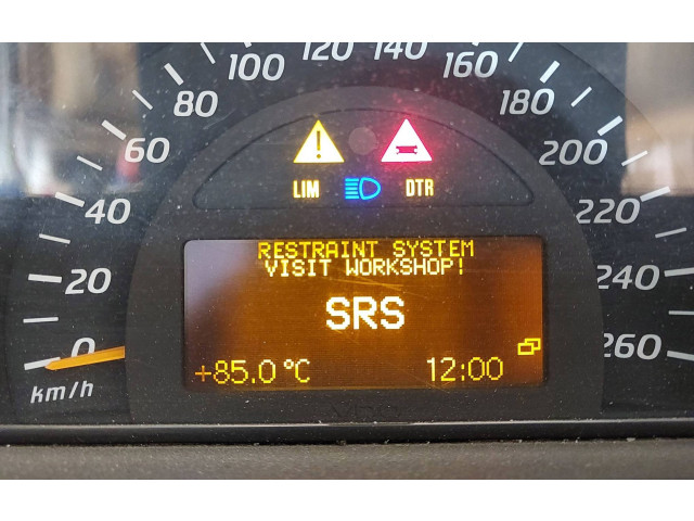 Přístrojová deska  Mercedes-Benz C W203 2002 A2035404511, 110080169005  