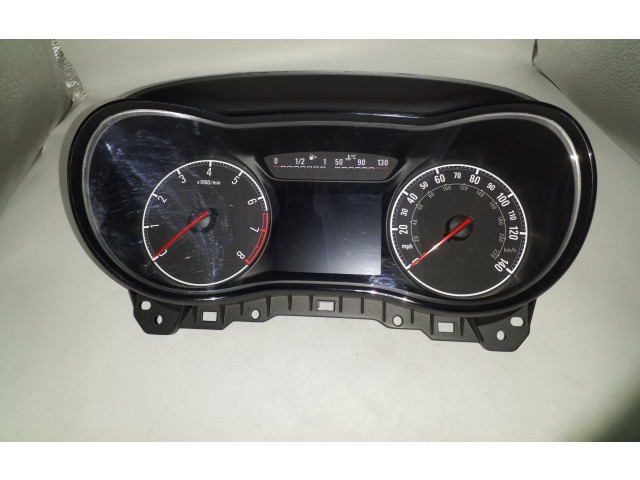 Přístrojová deska  Opel Corsa E 2016 39056370, 367030224  