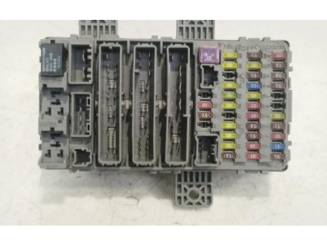 Блок предохранителей 37832LN   Honda Civic    