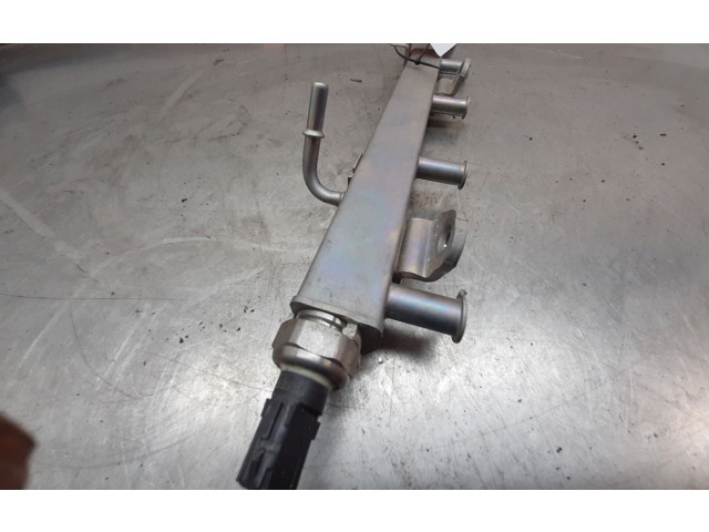 Топливная рампа 8945833041, 8945833041   Toyota C-HR I   для двигателя M20AFXS