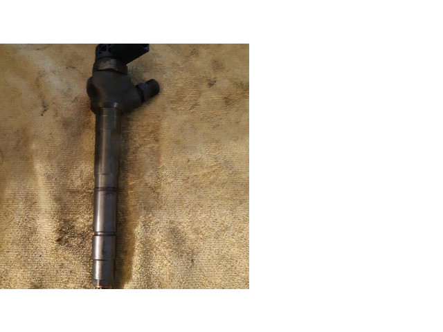 Vstřikovač 04L130277P   Audi A3 S3 8V  pro naftový motor 2.0  