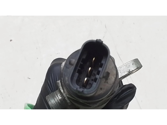 Vstřikovací lišta 55200266, 005344L5   Opel Vectra C  pro naftový motor 19.0  