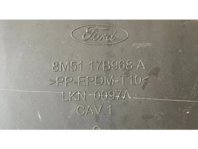 Верхняя решётка Ford Focus 2004-2010 года 8M5117B968A, LKN0097A      