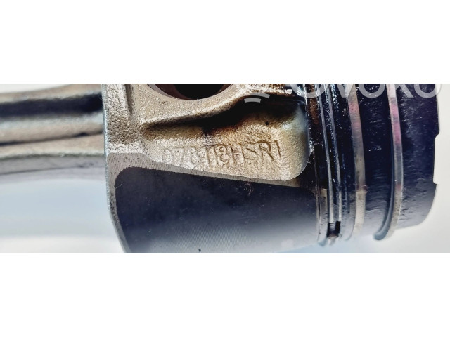 Píst 078118HSRI   Audi A6 S6 C5 4B     
