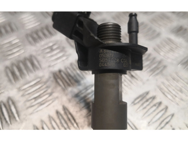 Форсунка 6420700587, 0445115027    Mercedes-Benz ML W164  OM 642.940 