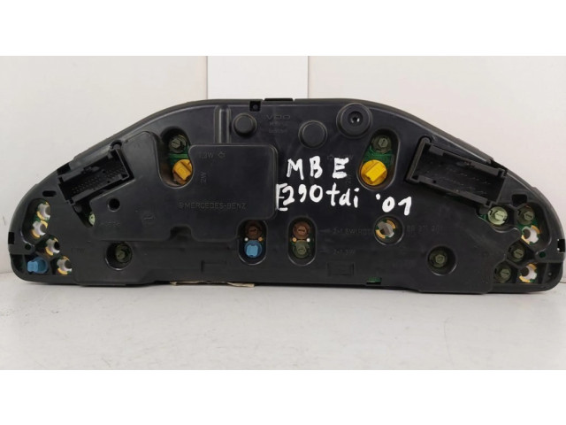 Přístrojová deska  Mercedes-Benz E W210 2001 88311281, 87001357  