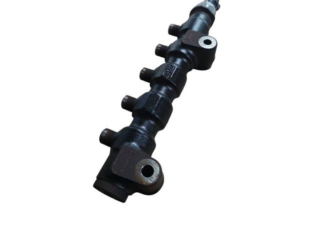 Топливная рампа 9654592680   Peugeot Partner  