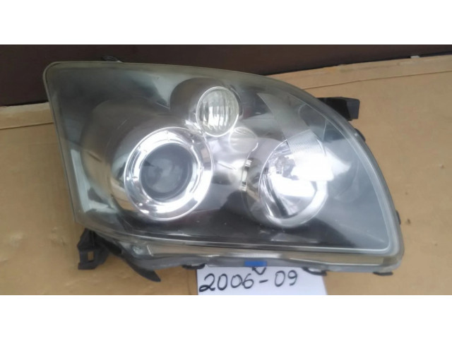 Přední světlo pravé T25, XENON200609   Toyota Avensis T250 2003