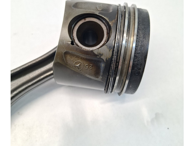 Píst A6420305220   Mercedes-Benz E W212    OM 642.836 