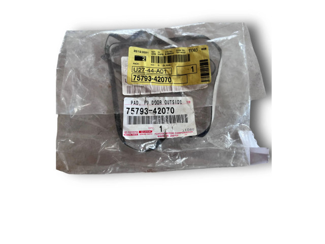 Блок комфорта 7579342070   Toyota RAV 4 (XA40)   