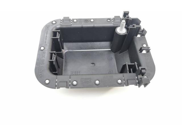  Pojistková skříňka A2135403038, 2043050017   Mercedes-Benz EQC 2021