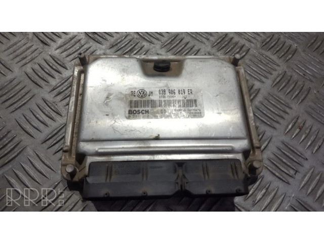 Řídící jednotka 038906019er, 0281010704   Audi A4 S4 B5 8D 1997