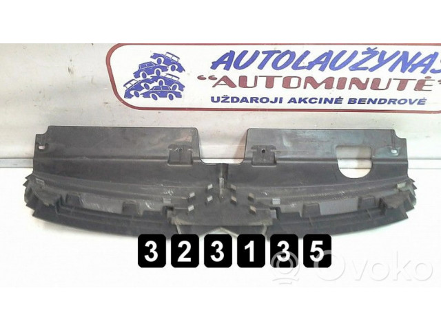 Передняя решётка Citroen C5 2001-2004 года 9636751980      