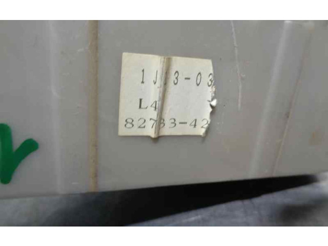 Pojistková skříňka Řídící jednotka BSM 8273342080   Toyota RAV 4 (XA10) 2001