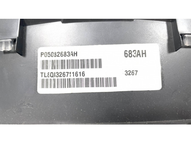 Přístrojová deska  Chrysler Town & Country V 2008 P05082683AH, TL8QI326711616  
