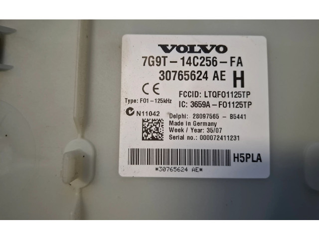   Pojistková skříňka 30765624, 7G9T14C256FA   Volvo XC70 2010