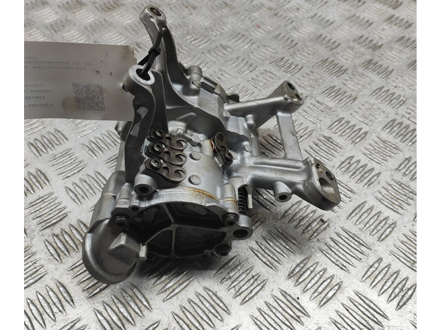 Масляный насос  B38 A15 A 8631810  BMW 2 F44 