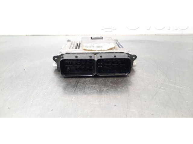 Řídící jednotka 04L906026L   Audi A4 S4 B9 8W 2019