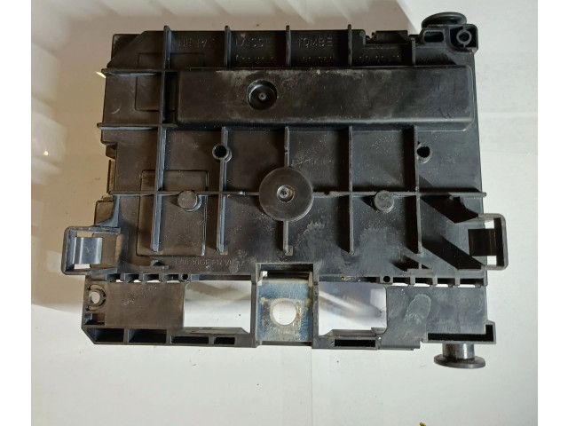 Pojistková skříňka Řídící jednotka BSM 9666700180, BSMR0200   Peugeot 407 2009