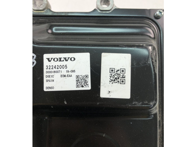 Řídící jednotka 32242005, UK693   Volvo XC40 2019