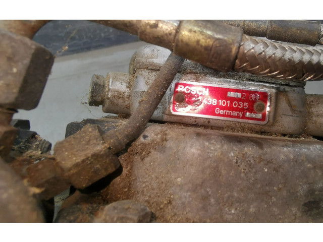 Vstřikovací lišta 0438121070, 026133353D   Audi 80 90 B3     