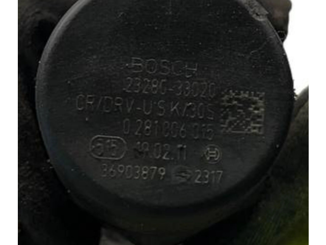 Vstřikovací lišta 2381033030, 110317056136   Toyota Yaris     