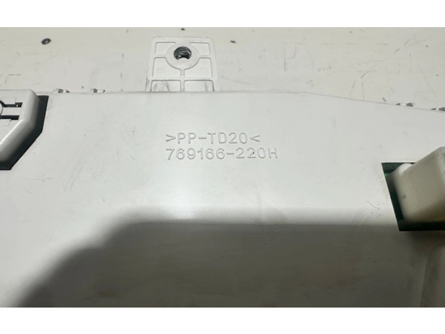 Přístrojová deska  Mitsubishi Lancer VIII 2008 769166220H  