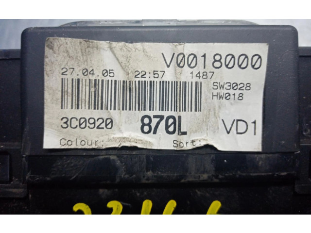 Панель приборов V0018000   Volkswagen PASSAT       