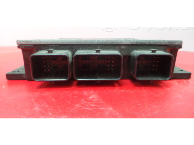 Блок управления двигателя 8200399038, 38277   Renault Megane II