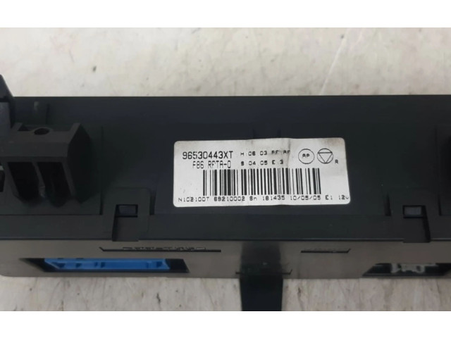 Блок управления климат-контролем 96530443XT   Peugeot 1007