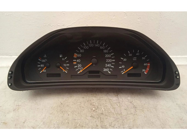 Панель приборов 2085400311   Mercedes-Benz CLK A209 C209       