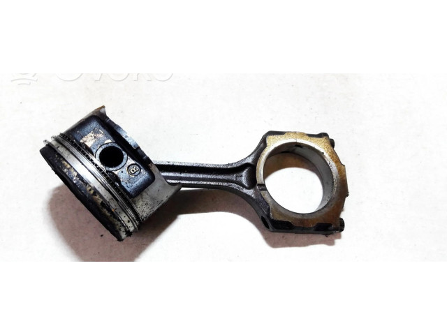 Píst    Mazda Xedos 9  pro benzínový motor 2.5  