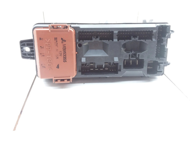 Блок предохранителей MB953355, 2L050725   Mitsubishi Space Star    