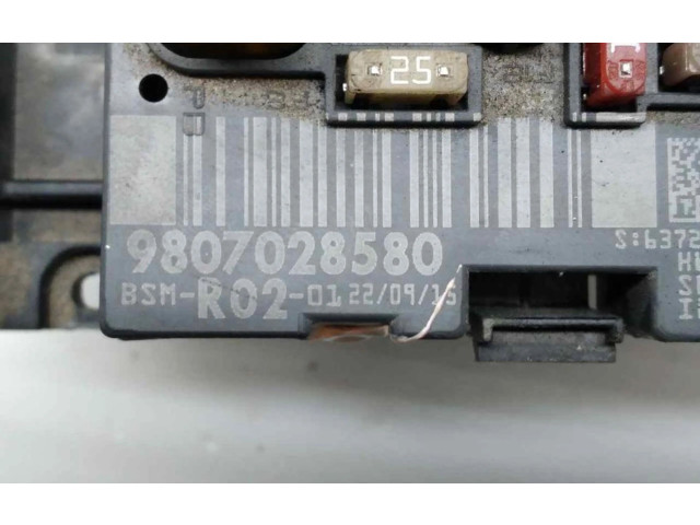   Pojistková skříňka 9807028580   Peugeot 3008  2015