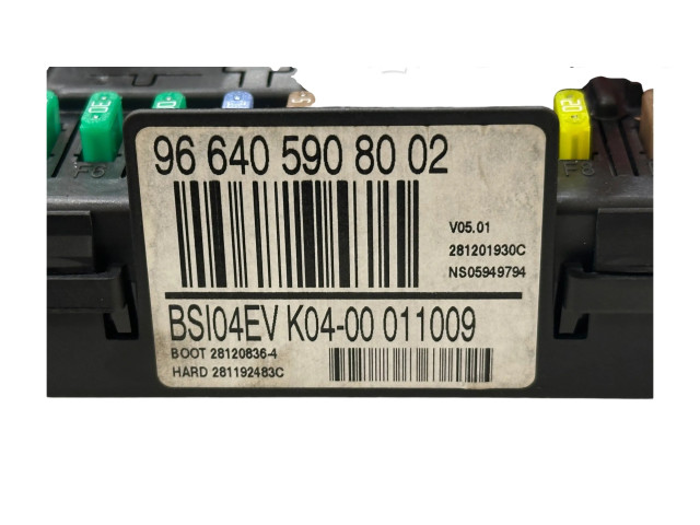   Pojistková skříňka 9664059080, 281201930C   Peugeot 3008  2010
