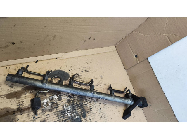 Vstřikovací lišta 0445216002, 010418   BMW 5 E39  pro naftový motor 2.5  